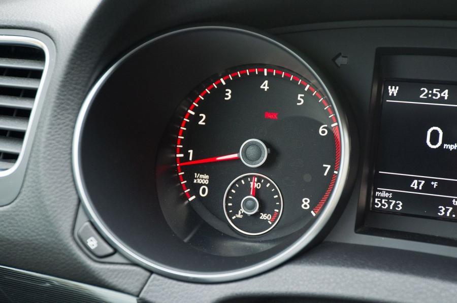  Volkswagen Golf GTi 2012 года  (фото 9 из 48)